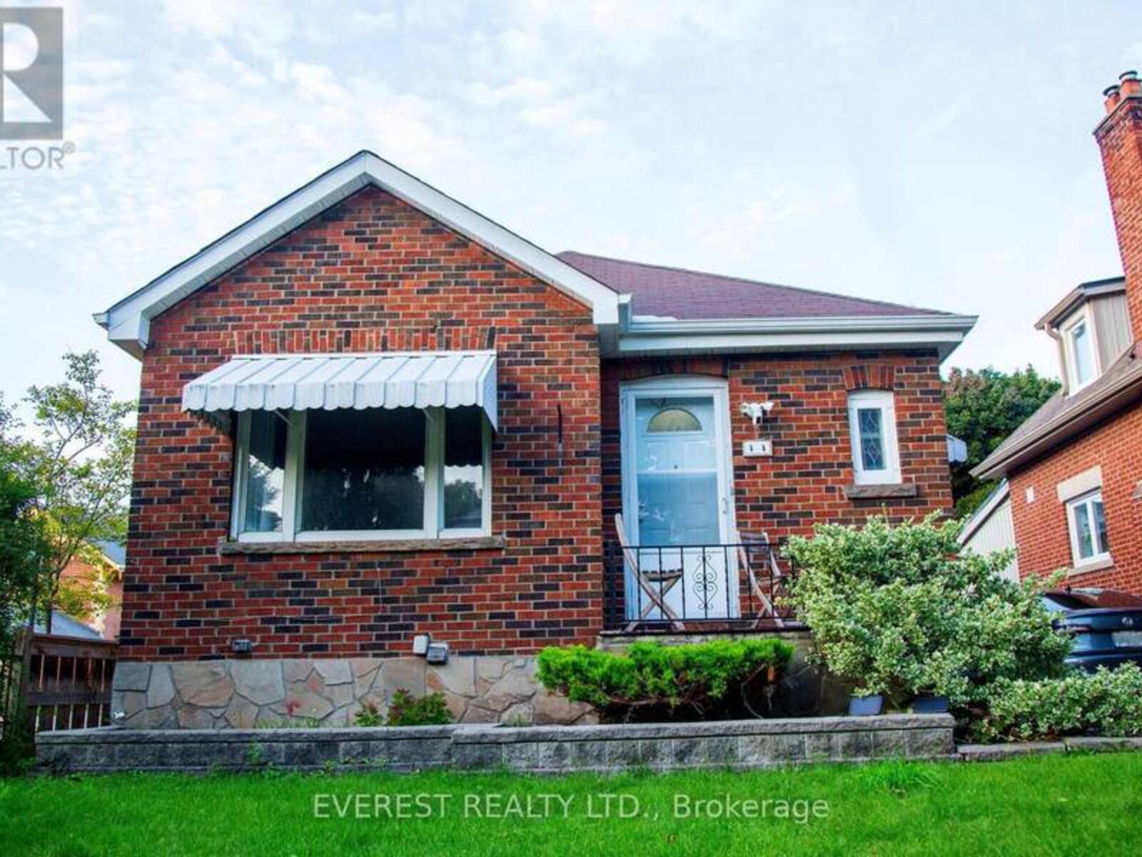 44 ELIZABETH STREET S, Brampton, Ontario L6Y 1R1