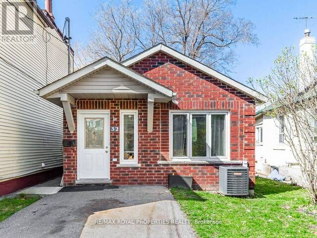 32 ST DUNSTAN DRIVE Toronto Ontario, M1L 2V3