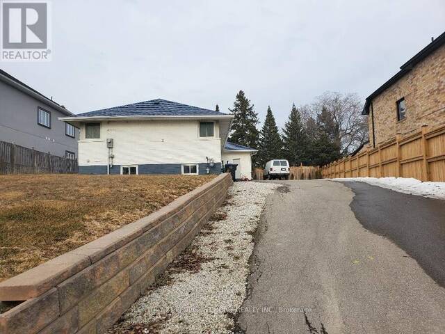 2 INDER HEIGHTS DRIVE Brampton Ontario, L6Z 3M4