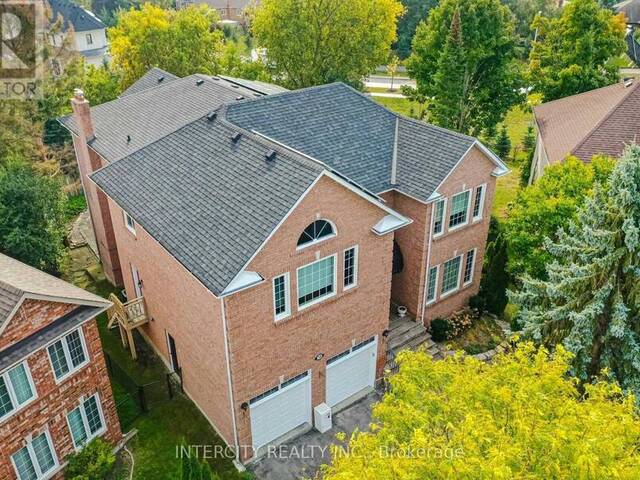 38 CORNER RIDGE ROAD Aurora Ontario, L4G 6L2