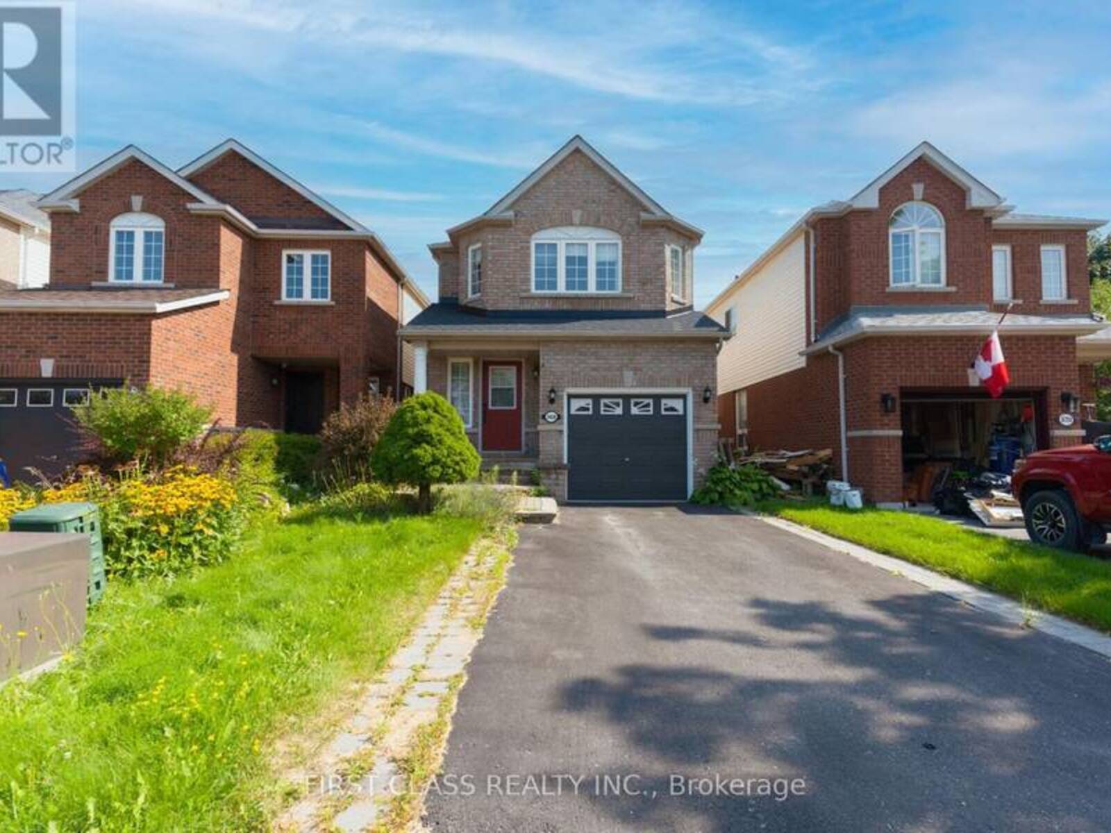 568 PELLETIER COURT, Newmarket, Ontario L3X 2N6