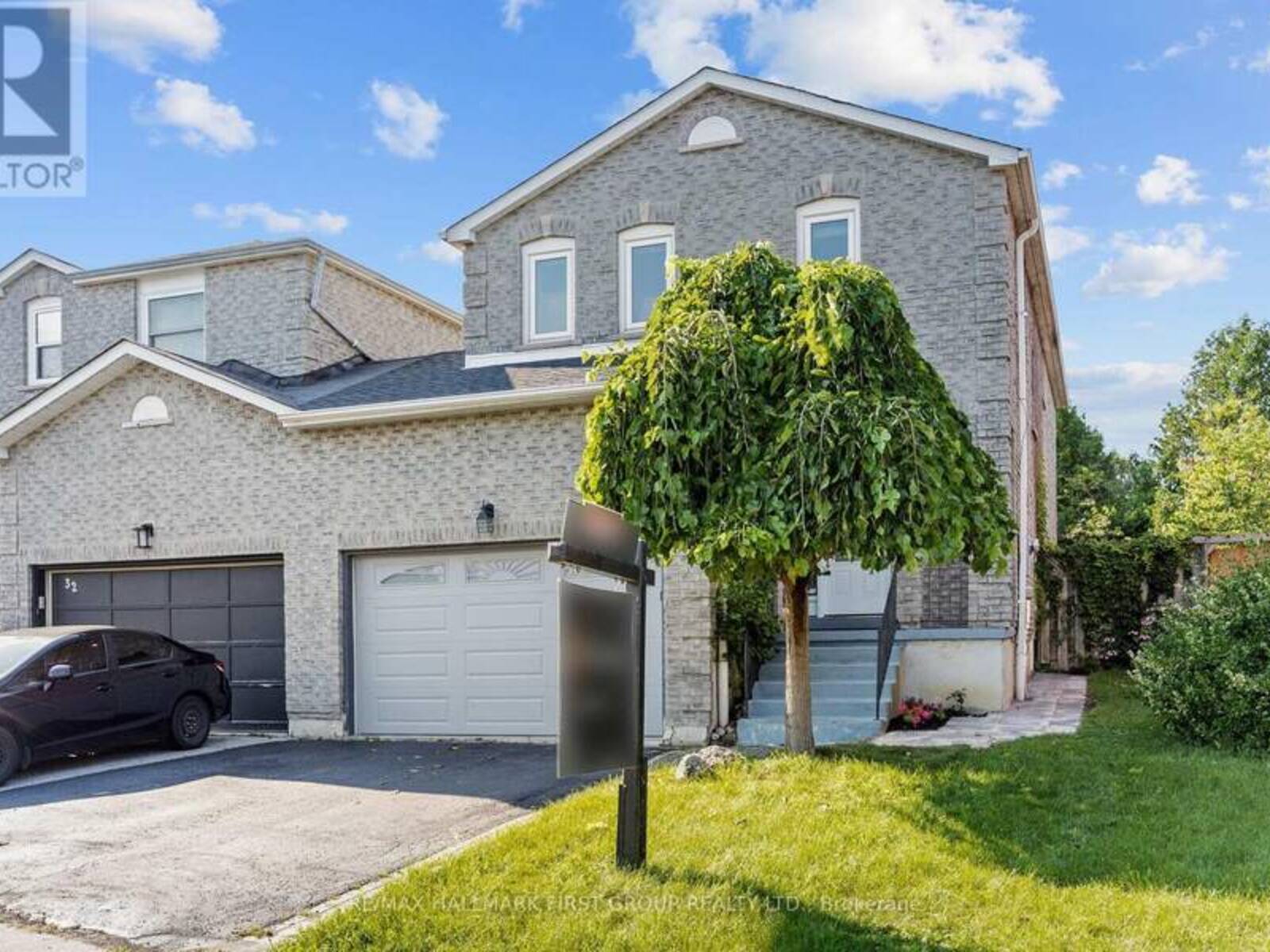 30 LEACH DRIVE, Ajax, Ontario L1S 7A8