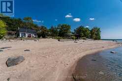 8 COBBLESTONE ROAD | Tiny Ontario | Slide Image Thirty-three