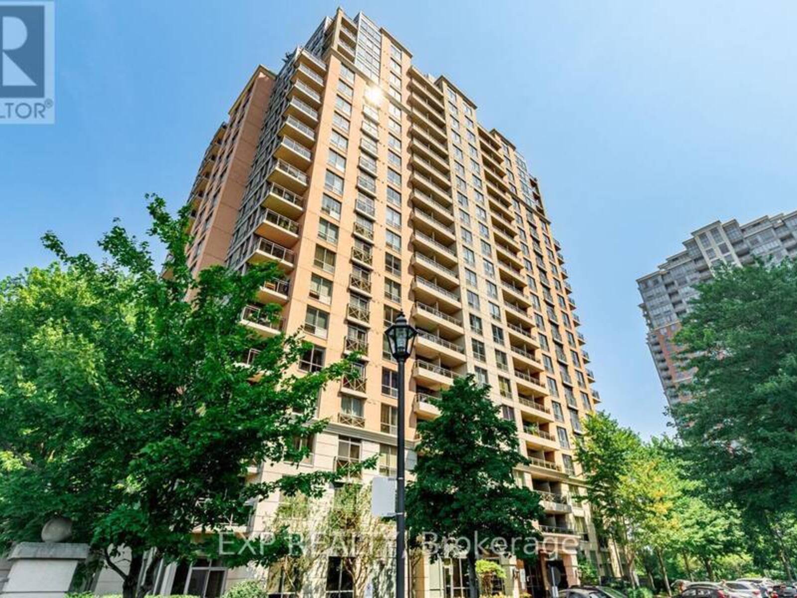 701 - 5229 DUNDAS STREET W, Toronto, Ontario M9B 6L9