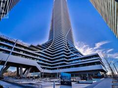 913 - 30 SHORE BREEZE DRIVE Toronto Ontario, M8V 0J1