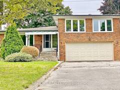 63 BOWERBANK DRIVE Toronto Ontario, M2M 1Z9