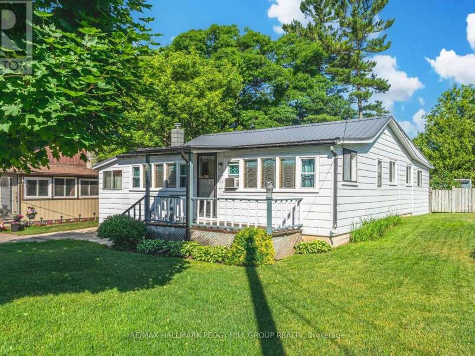 304 OLD MOSLEY STREET, Wasaga Beach, Ontario L9Z 2H8