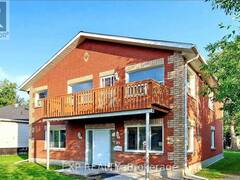 201 GARDEN AVENUE Georgina Ontario, L4P 2L3