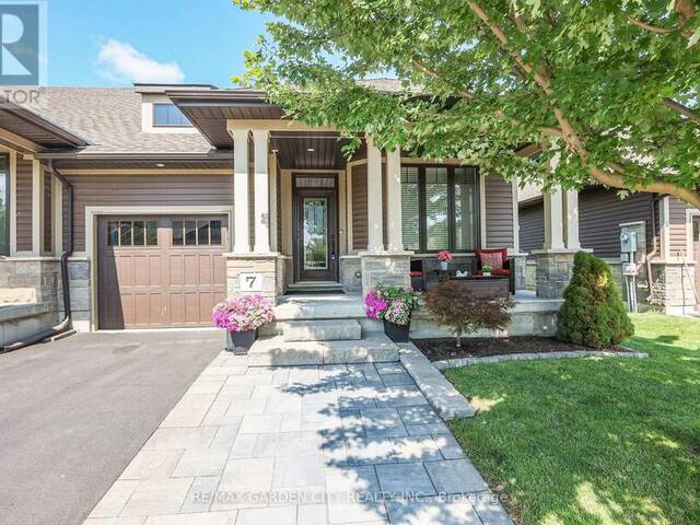 7 - 37 BROOKSIDE TERRACE West Lincoln Ontario, L0R 2A0