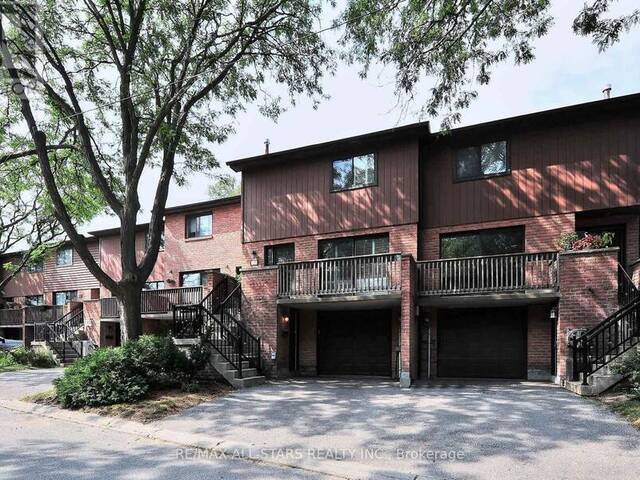 26 ASHGLEN WAY Markham Ontario, L3R 3A7