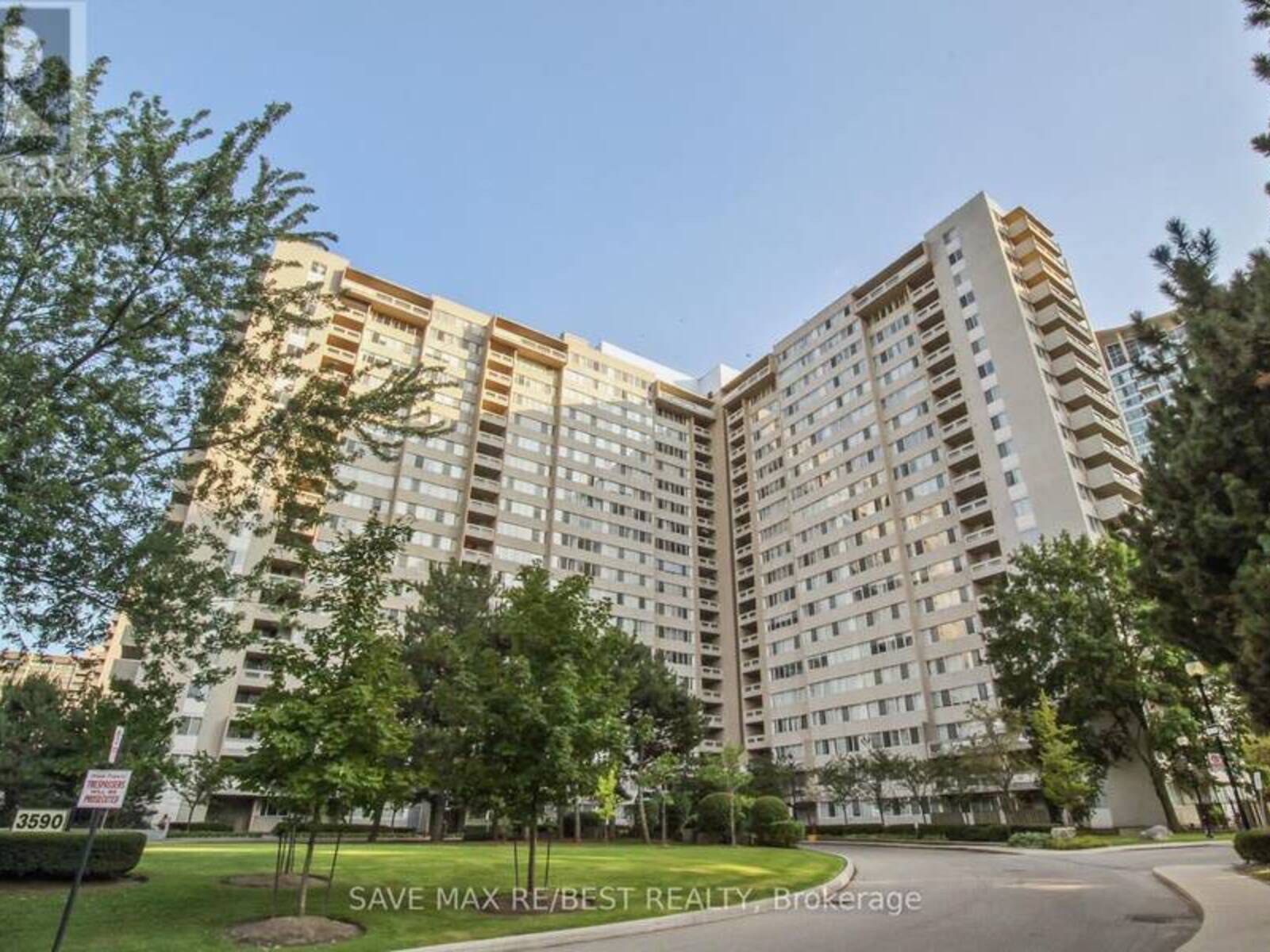 1111 - 3590 KANEFF CRESCENT, Mississauga, Ontario L5A 3X3