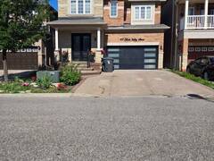 67 MAPLE VALLEY STREET Brampton Ontario, L6P 2H3