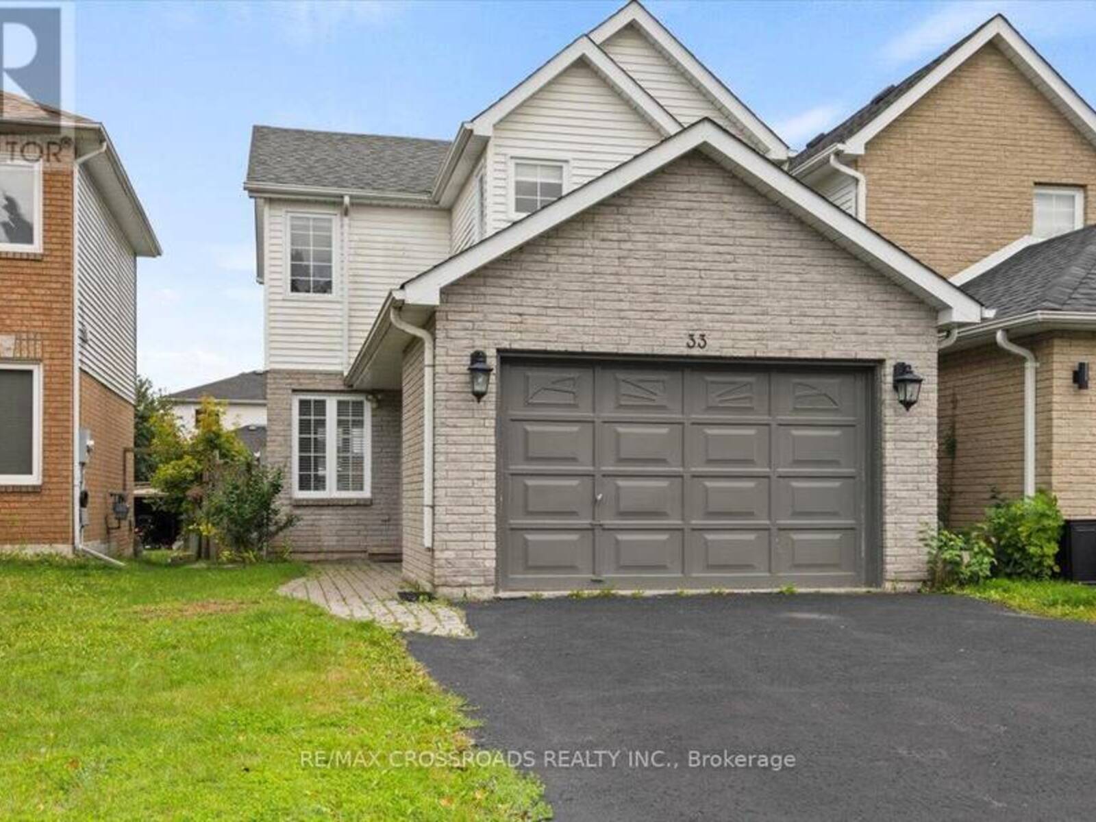 33 JOHN WALTER CRESCENT, Clarington, Ontario L1E 2W6