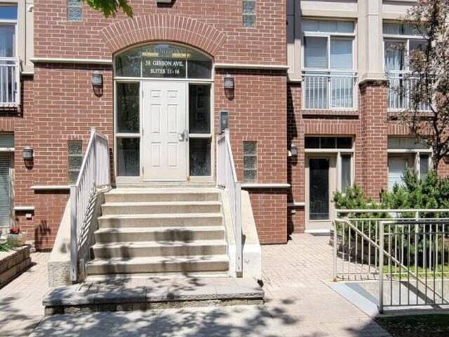 11 - 38 GIBSON AVENUE Toronto Ontario, M9N 0A5