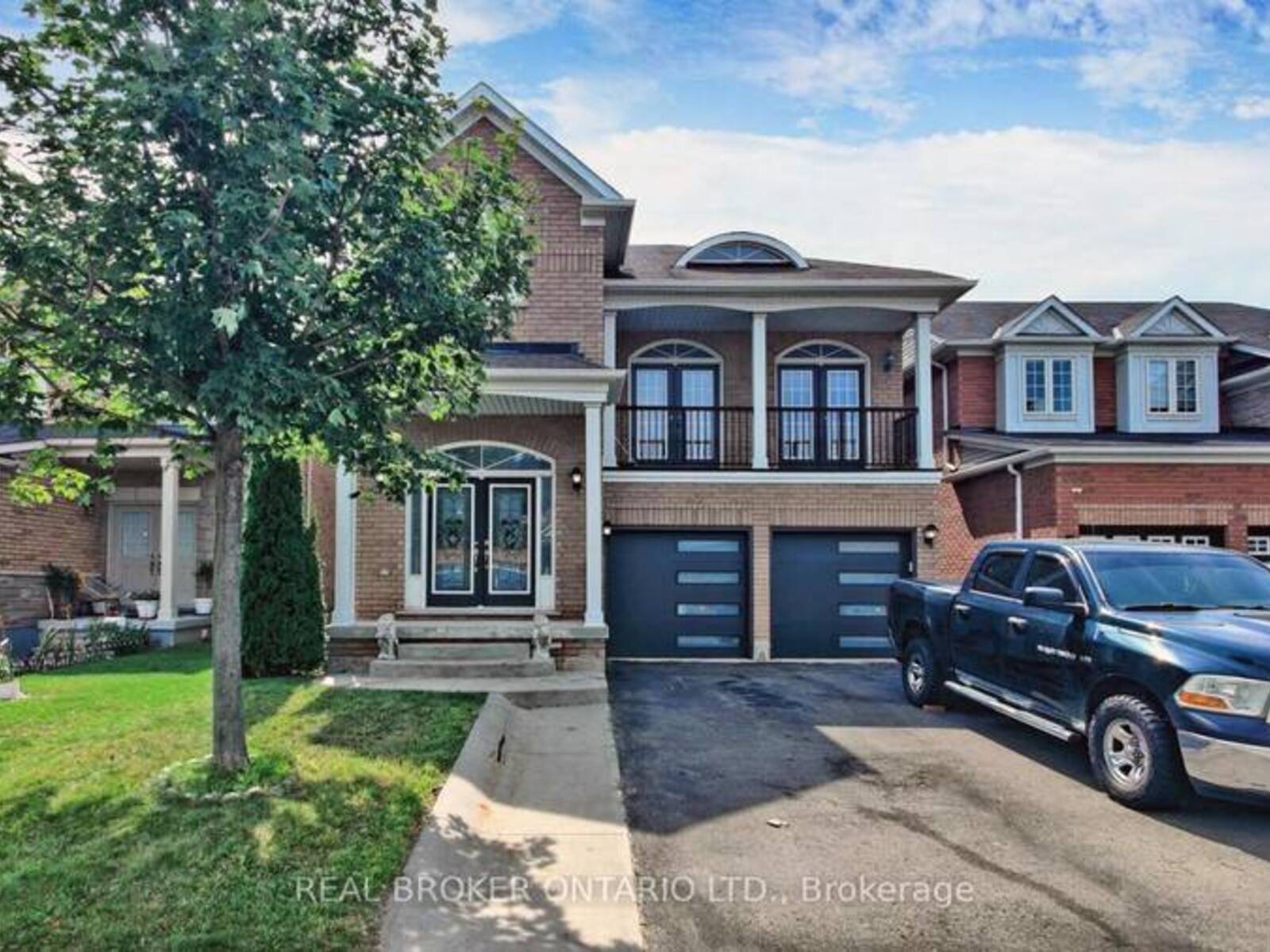 32 CRYSTAL GLEN CRESCENT, Brampton, Ontario L6X 0K2