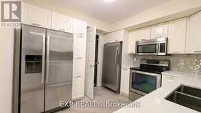 2530 - 3888 DUKE OF YORK BOULEVARD S | Mississauga Ontario | Slide Image Three