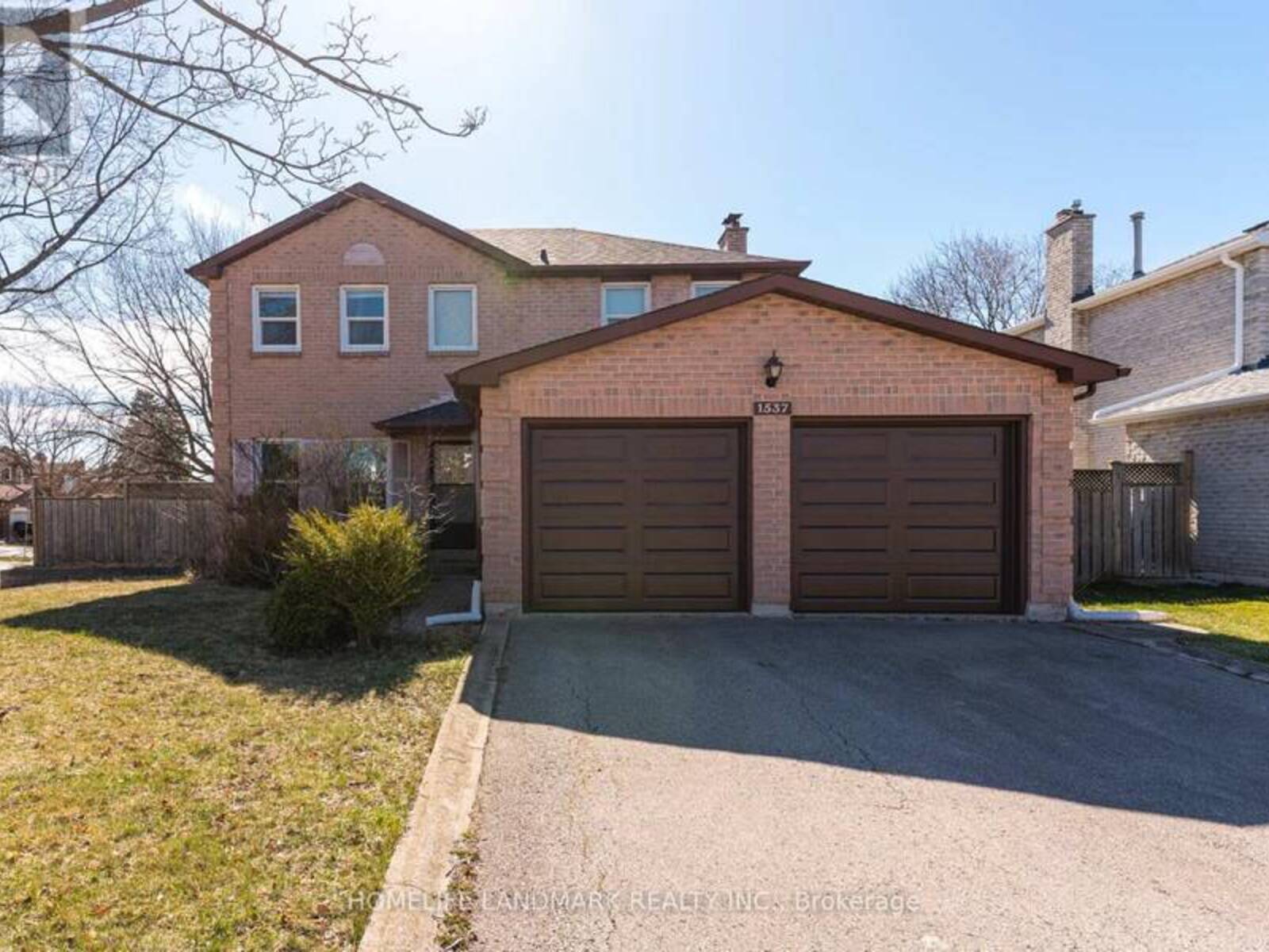 1537 QUEENSBURY CRESCENT, Oakville, Ontario L6H 4G6