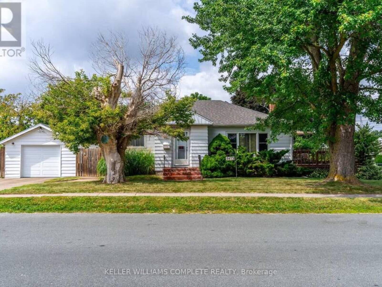 5473 HILLSDALE AVENUE, Niagara Falls, Ontario L2G 4T8