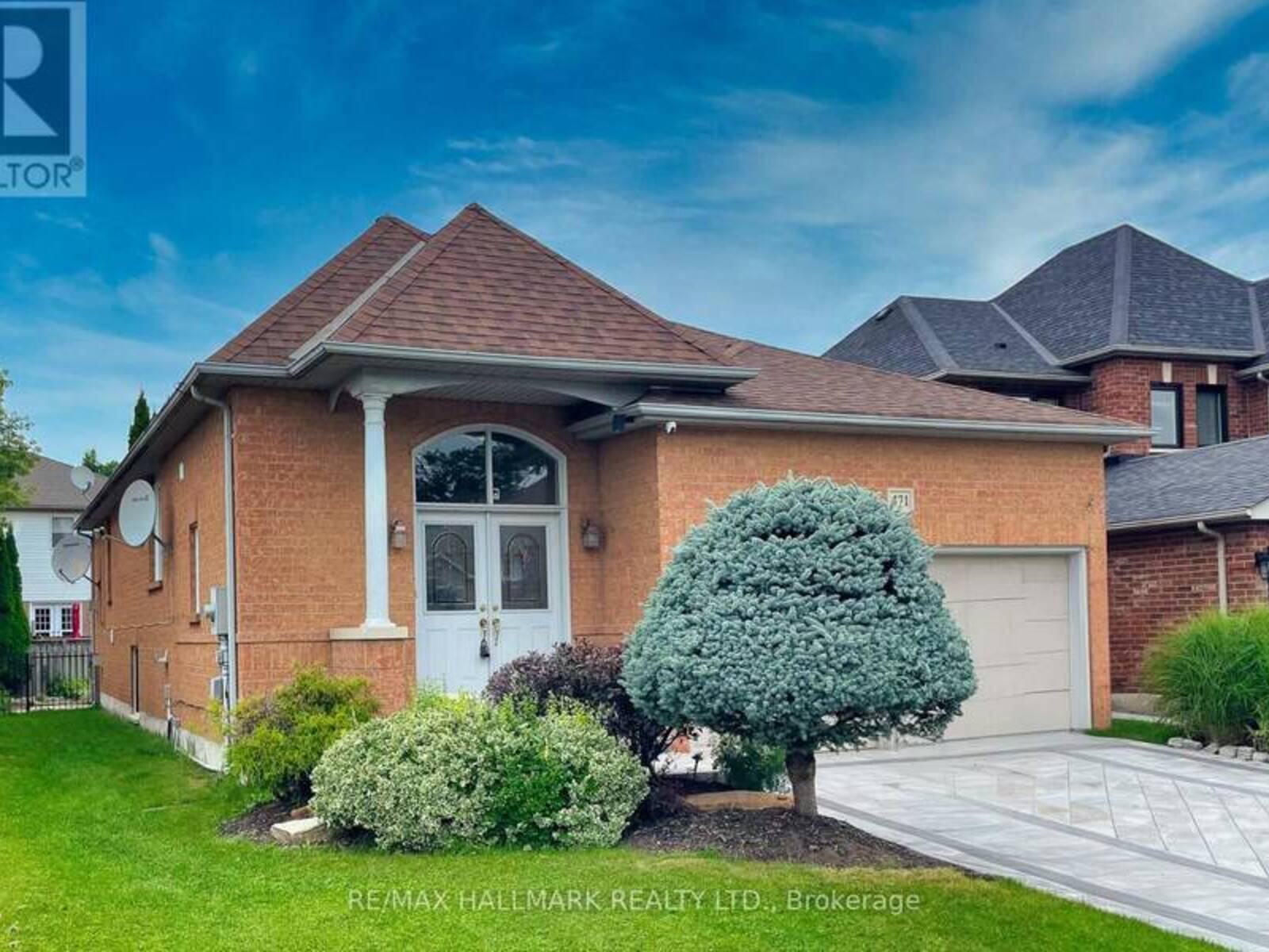 471 SILKEN LAUMANN DRIVE, Newmarket, Ontario L3X 2H9