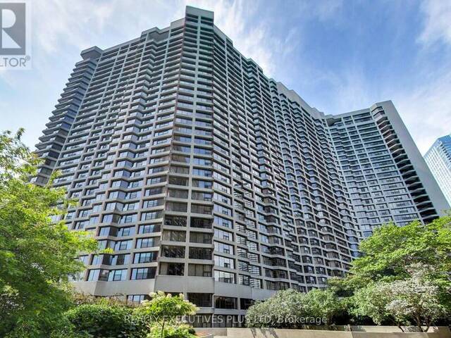 807 - 65 HARBOUR SQUARE Toronto Ontario, M5J 2L4