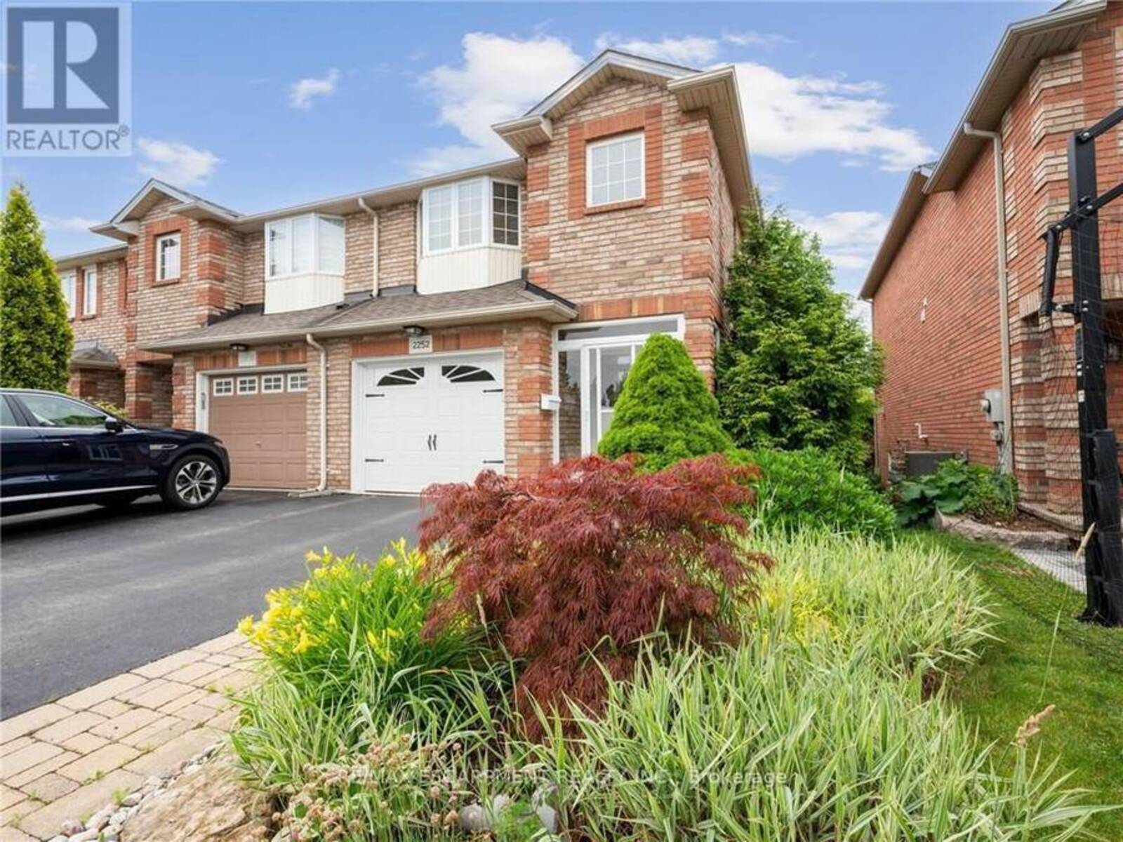 2252 FAIRBAIRN COURT, Oakville, Ontario L6M 4R2