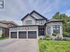 43 HARRY LEE CRESCENT Clarington Ontario, L1C 7G5