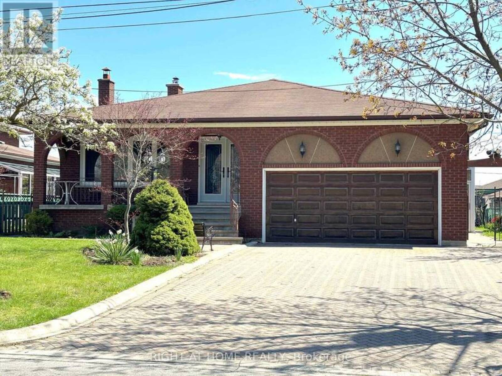 3 TOTHILL ROAD, Toronto, Ontario M9L 1H8