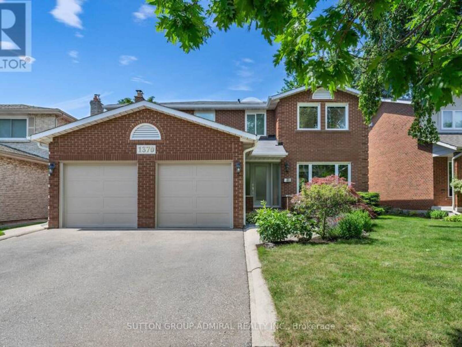 1370 LANCASTER DRIVE, Oakville, Ontario L6H 3B9