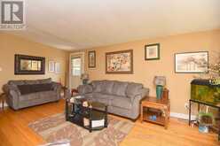 33 FIELDING CRESCENT | Hamilton Ontario | Slide Image Nine