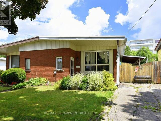 33 FIELDING CRESCENT Hamilton Ontario, L8V 2P3