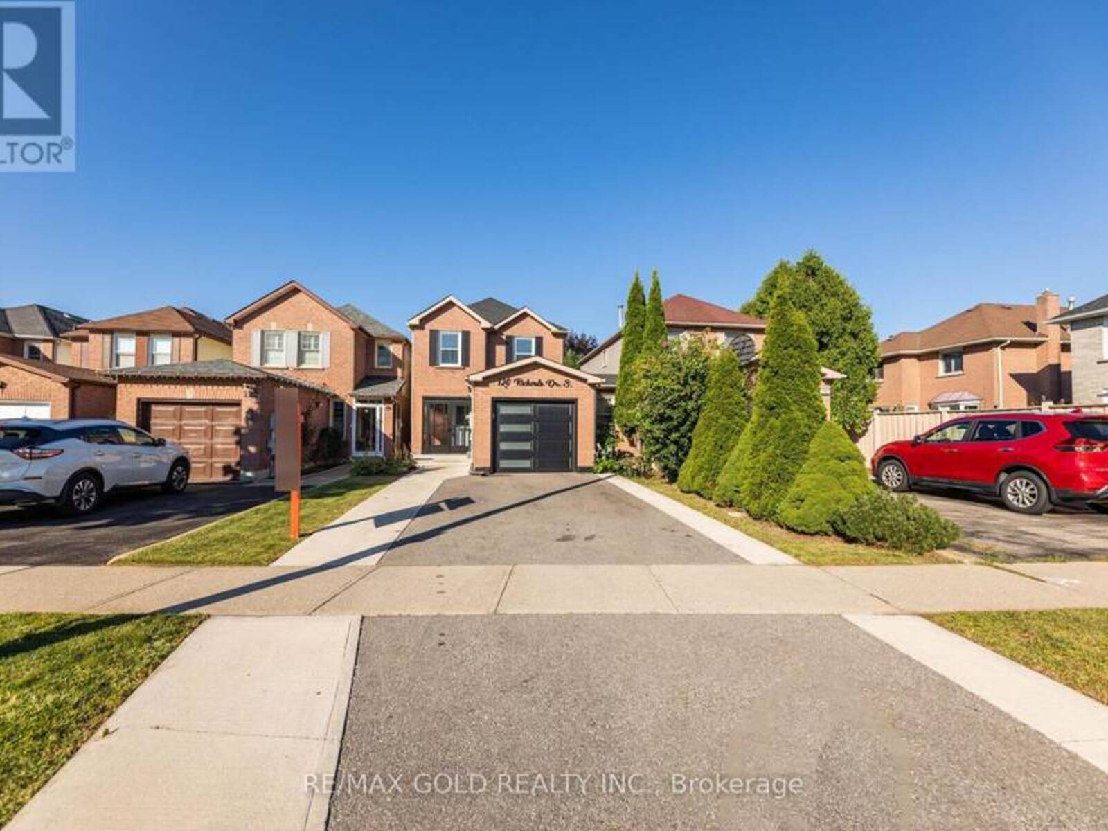 120 RICHVALE DRIVE S, Brampton , Ontario L6Z 4G4