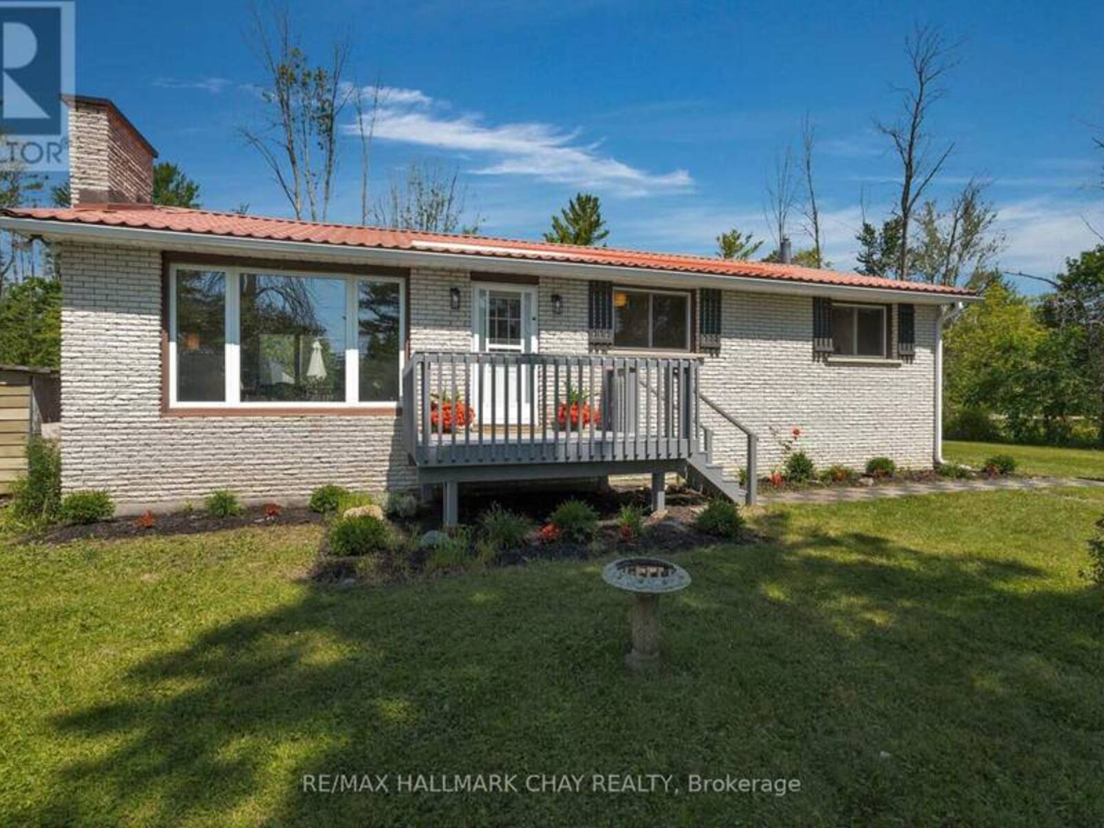 44 LAKESHORE ROAD E, Oro-Medonte, Ontario L0L 2E0