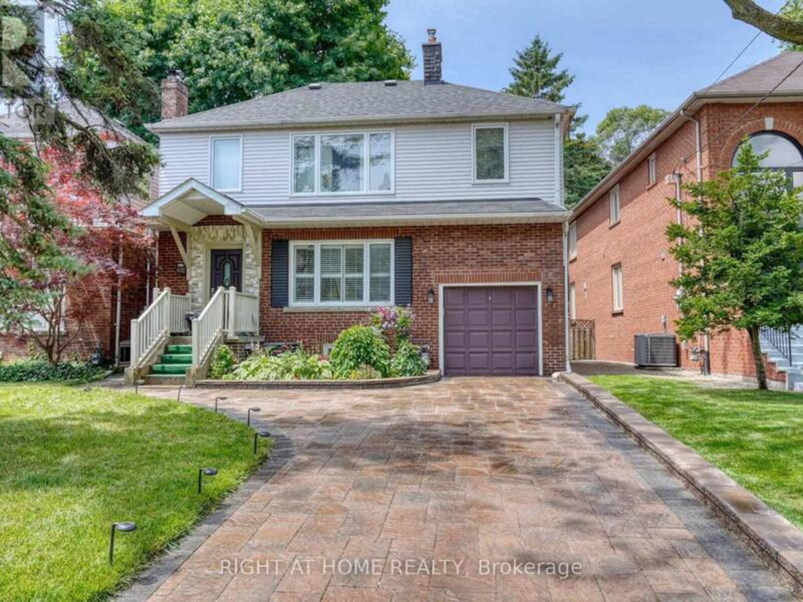 62 BELGRAVE AVENUE, Toronto, Ontario M5M 3T1