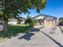 832 DONEGAL AVENUE Oshawa Ontario, L1J 6K2