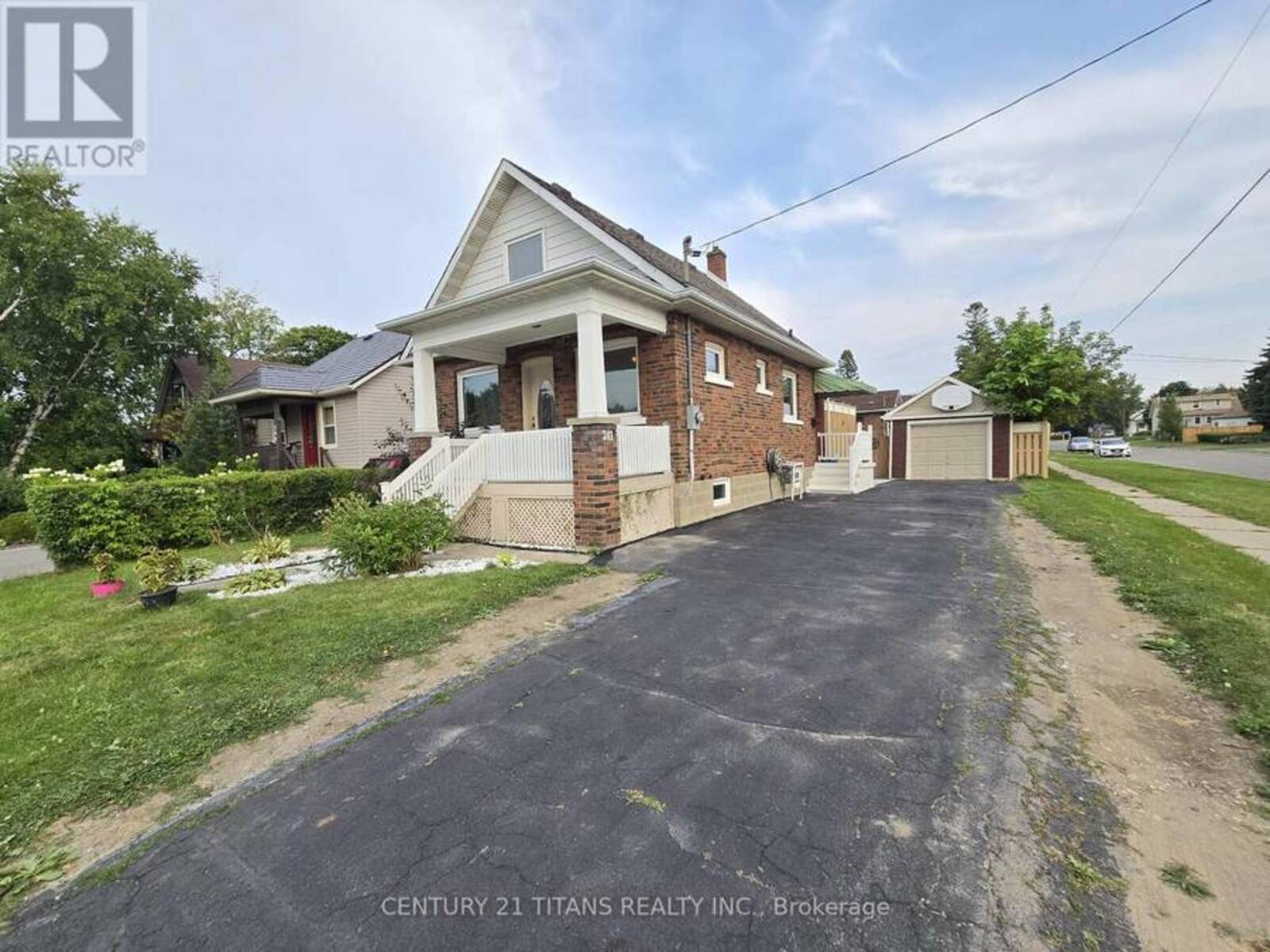 241 ANNIS STREET S, Oshawa, Ontario L1H 3P8