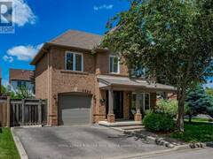 2206 BIRCHLEAF LANE Burlington Ontario, L7L 6G8