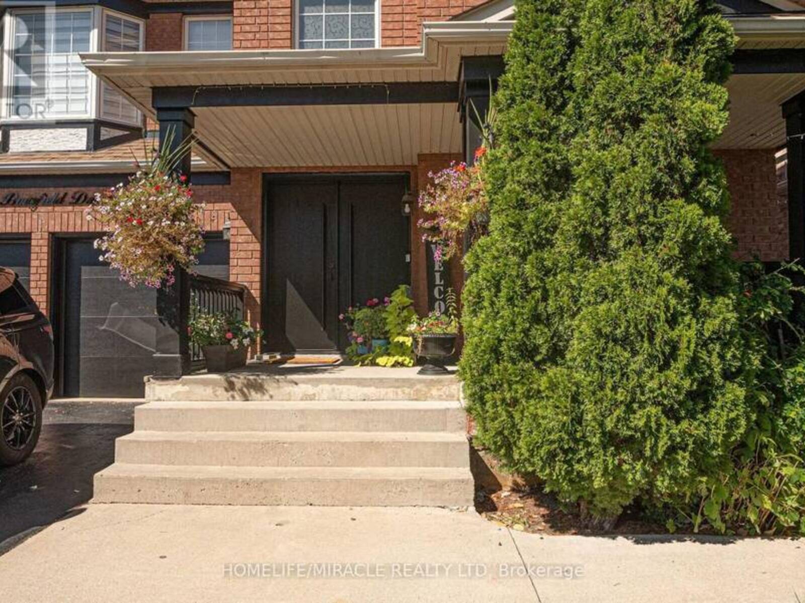 28 BOWSFIELD DRIVE, Brampton, Ontario L6P 1A6