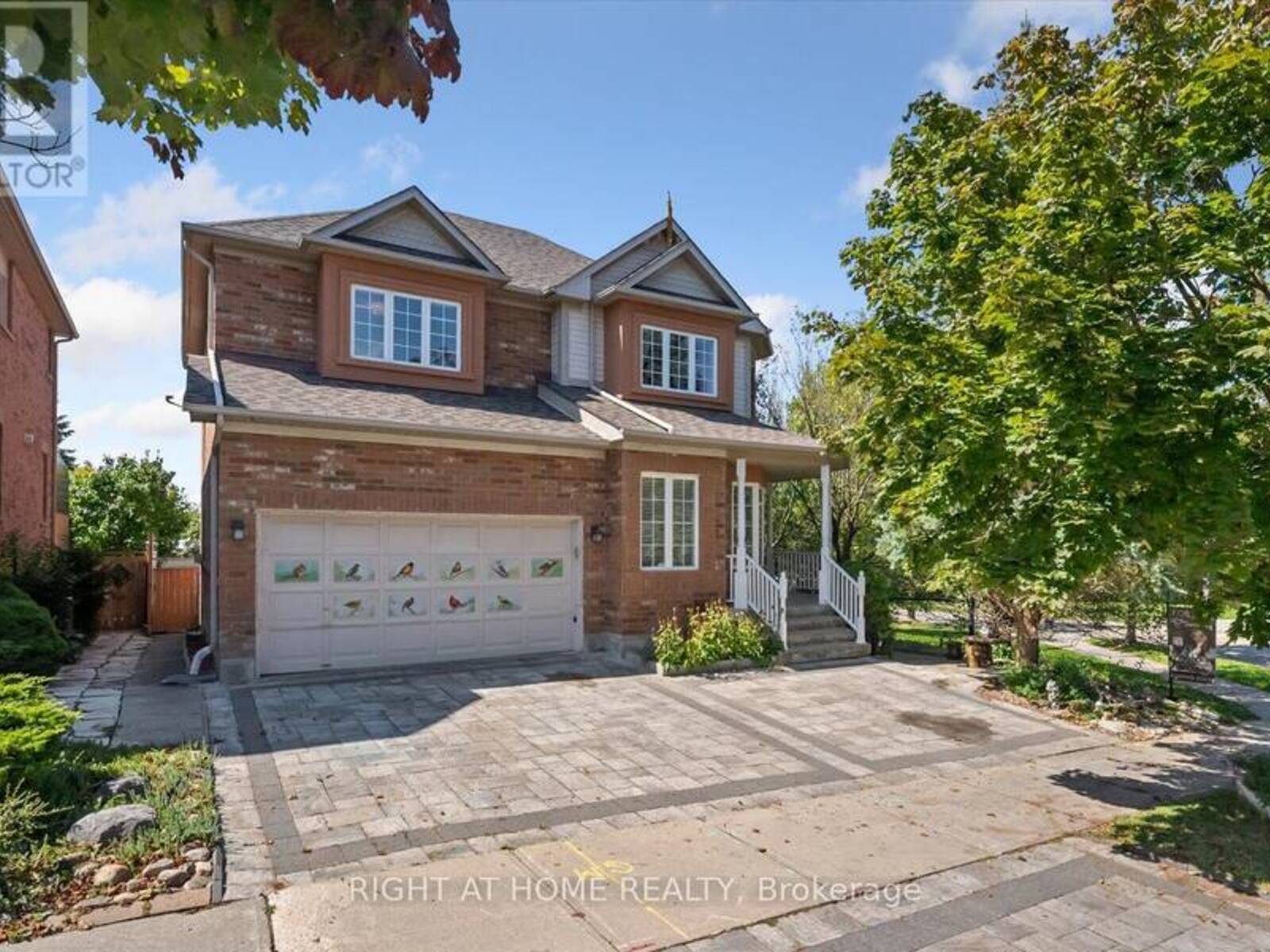 134 HOLLANDVIEW TRAIL, Aurora, Ontario L4G 7H2