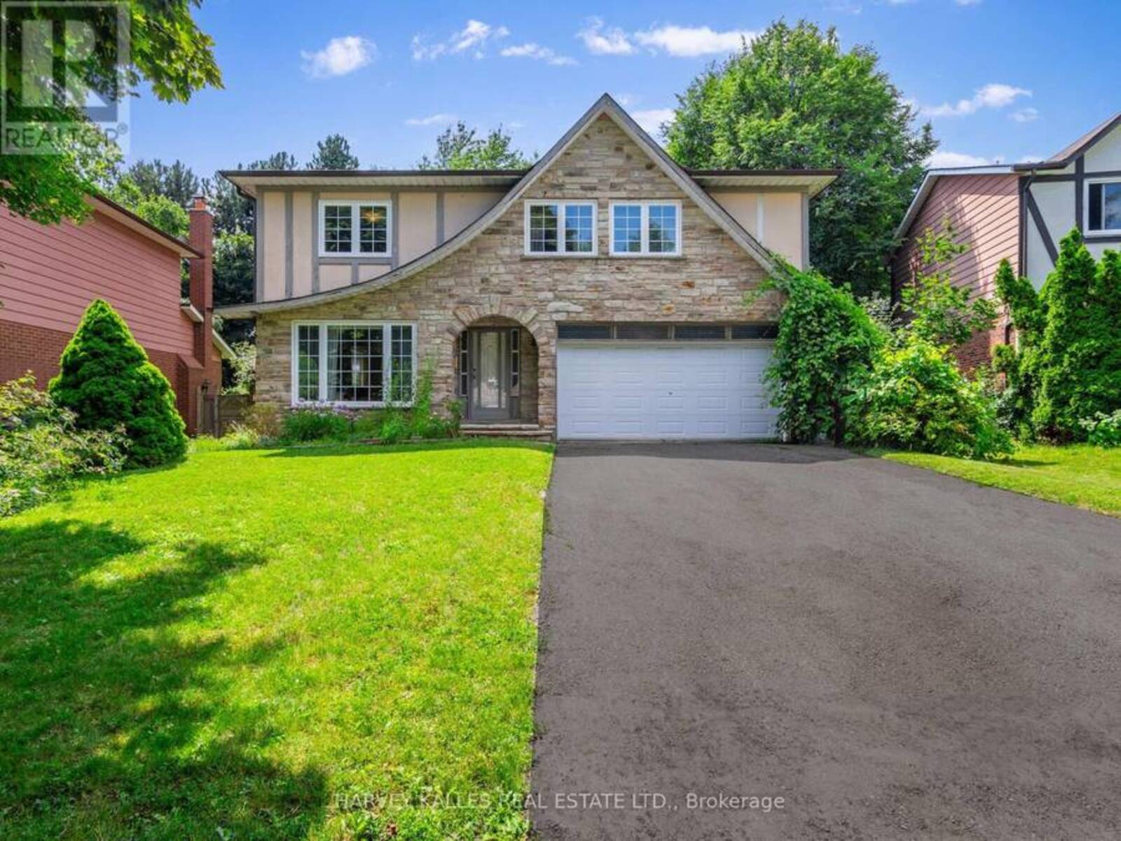 44 SENECA HILL DRIVE, Toronto, Ontario M2J 2W4