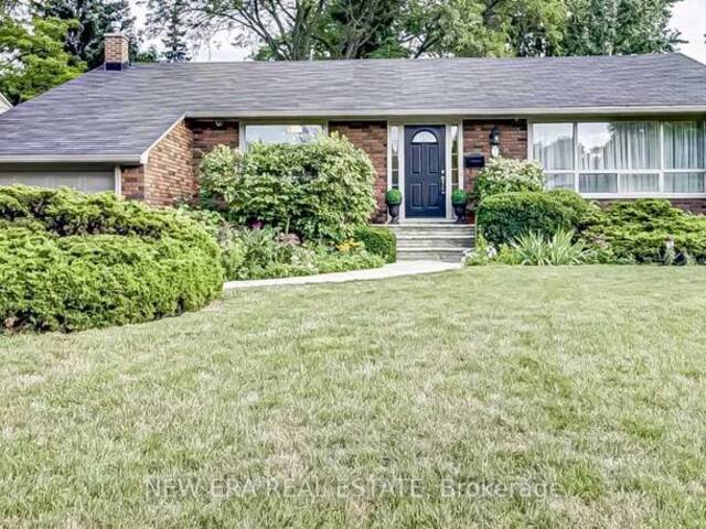 7 GREENING CRESCENT Toronto Ontario, M9A 1N9