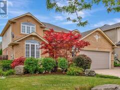 162 SILVERLACE CIRCLE Hamilton Ontario, L8E 6A5