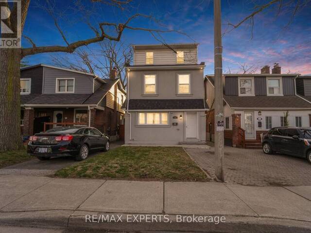 434 VICTORIA PARK AVENUE Toronto Ontario, M4E 3T2