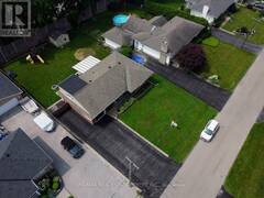 26 HATTON DRIVE Hamilton Ontario, L9G 2H6