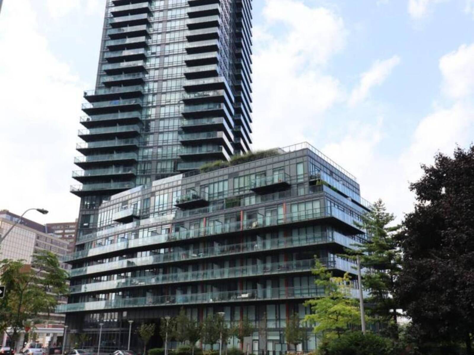 3002 - 825 CHURCH STREET, Toronto, Ontario M4W 3Z4