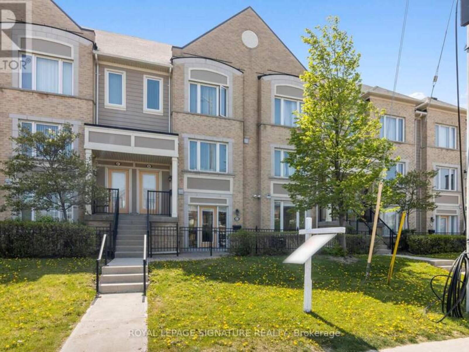 65 - 60 FAIRWOOD CIRCLE, Brampton, Ontario L6R 0Y6