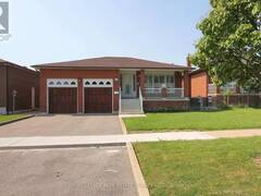 112 ARLETA AVENUE Toronto Ontario, M3L 2L5