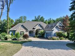 4 LAUREL BOULEVARD Collingwood Ontario, L9Y 5A8