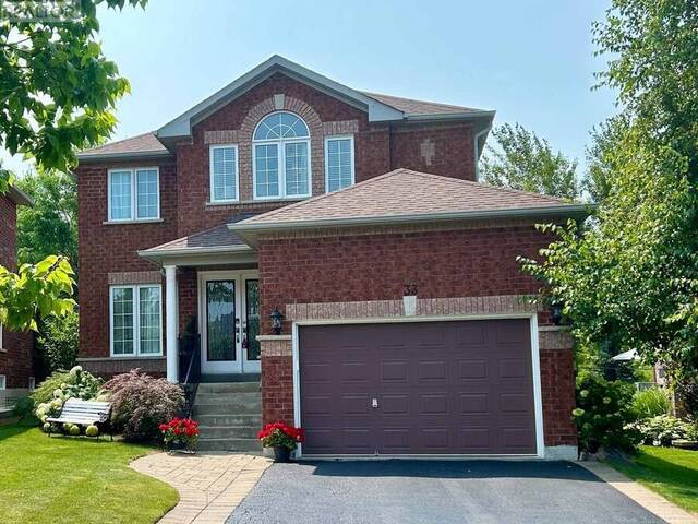 33 PRINCE OF WALES DRIVE Barrie Ontario, L4N 0T2