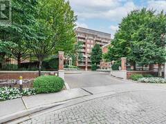 432 - 20 BURKEBROOK PLACE Toronto Ontario, M4G 0A1