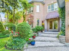 40 KING'S CROSS AVENUE Richmond Hill Ontario, L4B 2S9